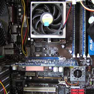 ASUS A8N-SLI deluxe Motherboard with ASUS Fan
